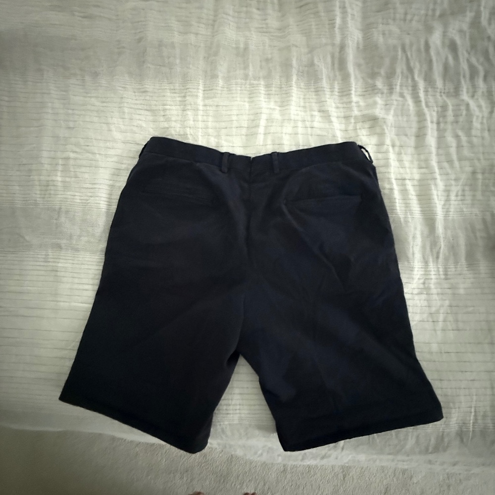 Suitsupply men’s navy shorts